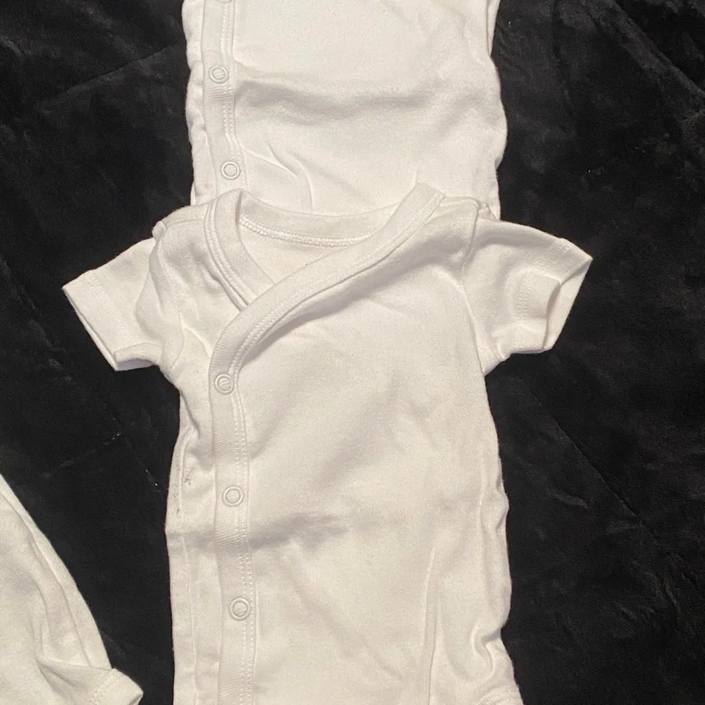 Child of Mine Classic White Bodysuit Set - Picture 6 of 6